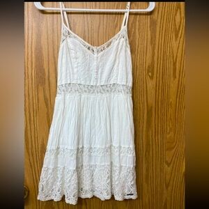 White Lacey short dress